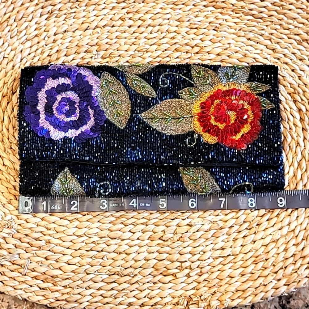 Beaded clutch